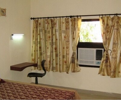 Natraj Tourist Hotel